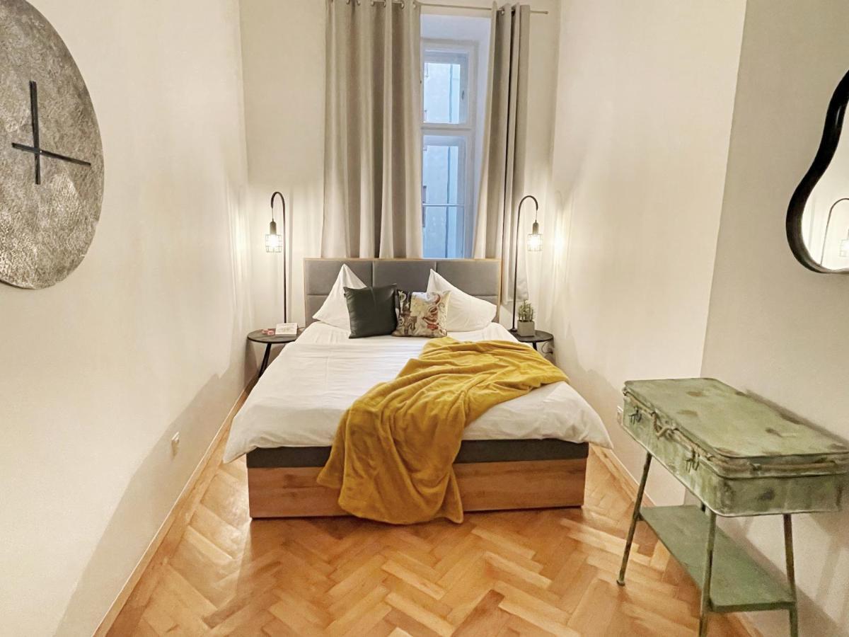 Loft2be, Loft For 8 Apartament *